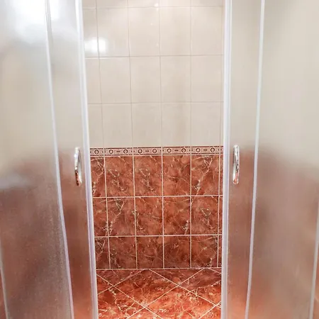 акрополис Хотел 2*