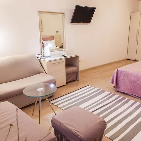 Acropolis Hotel